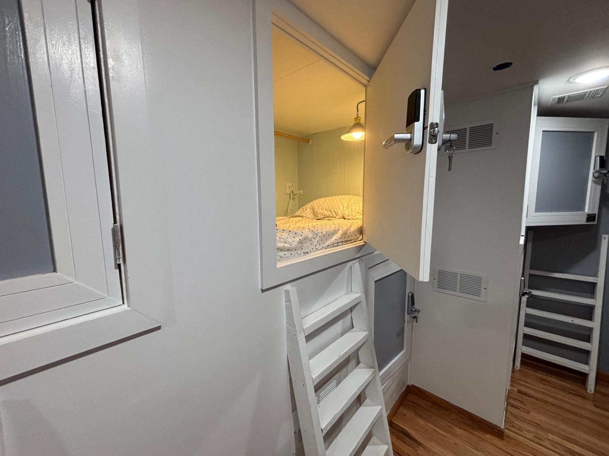 Capsule Hostel Newark Eksteriør bilde